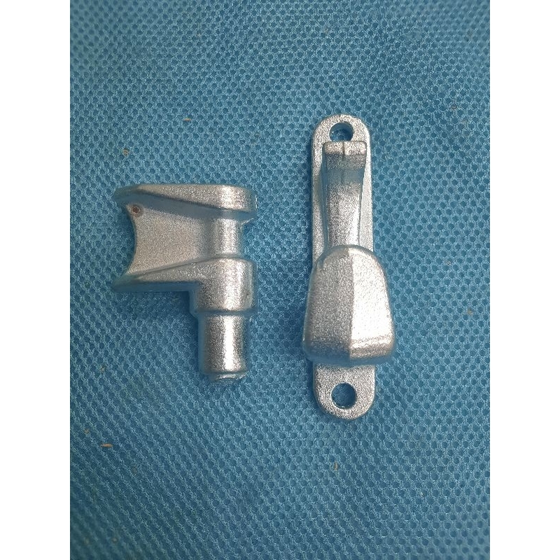 Galvanize Casting Lock Left/Right Container Kit DOOR Lock (May Kalawang ...