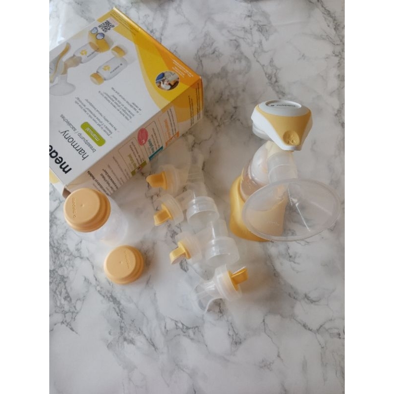 Medela Manual breastpump (decluttering) Shopee Philippines