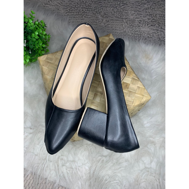Margie pointed toe pump deals