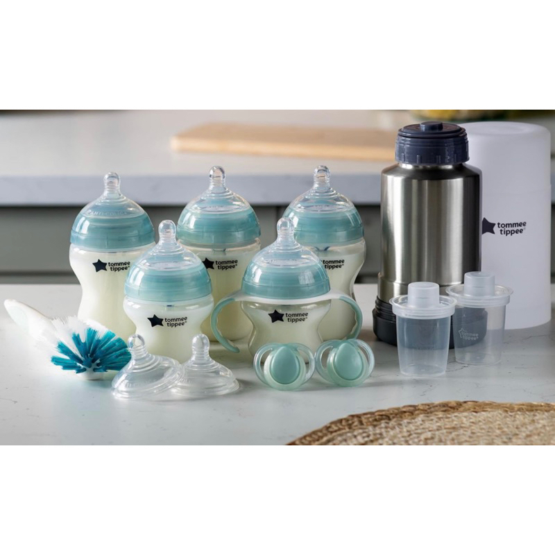 Tommee Tippee Advanced Anti-Colic Newborn Baby Bottle Feeding Gift Set,  Heat Sensing Technology, Breast-like Nipple, BPA-Free