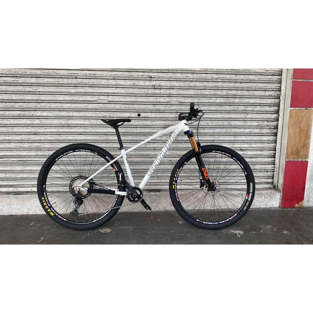 MOUNTAINBIKE BUILD BIKES