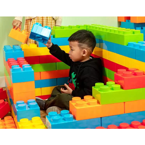 Giant toy building deals blocks