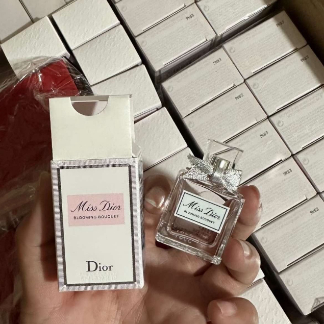 Mini Miss Dior Blooming Bouquet 5ml