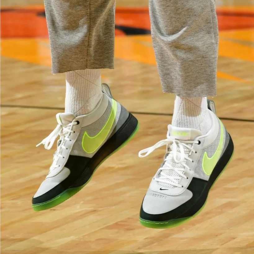 booker basketball shoes