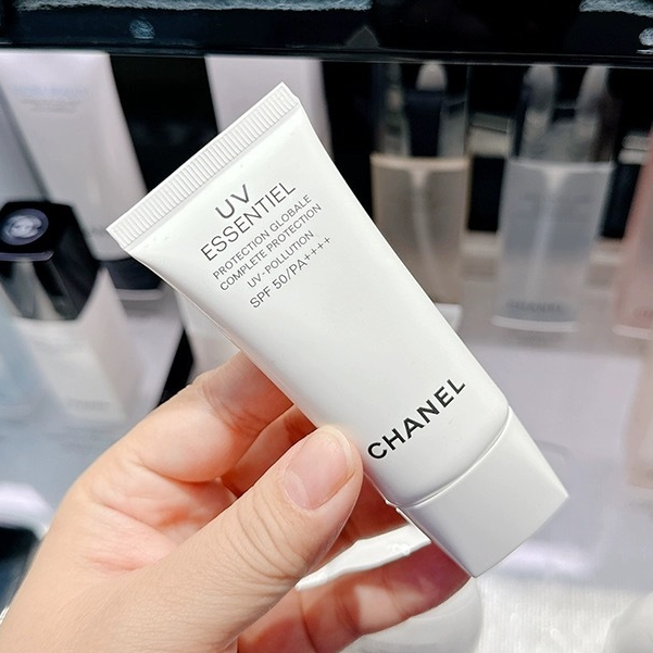 CHANEL UV ESSENTIEL & CC CREAM 30mlセット