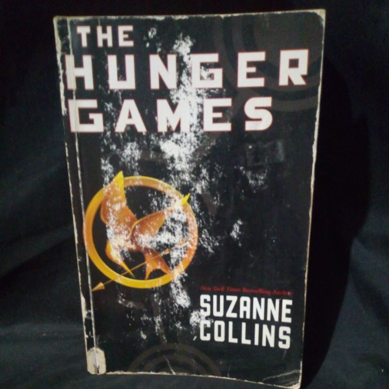 The Hunger Games : Suzanne Collins | Shopee Philippines