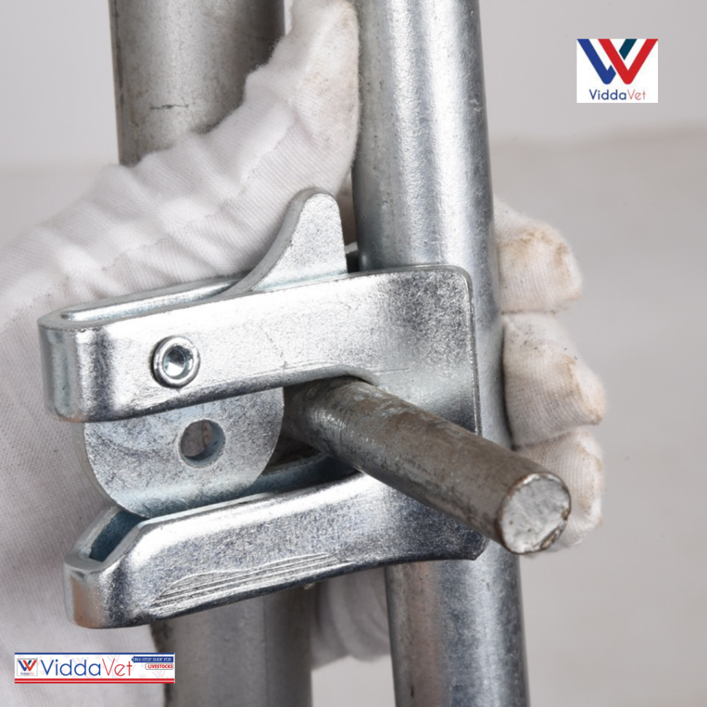Galvanized door lock for piggery door lock for pig pens pig farrowing ...