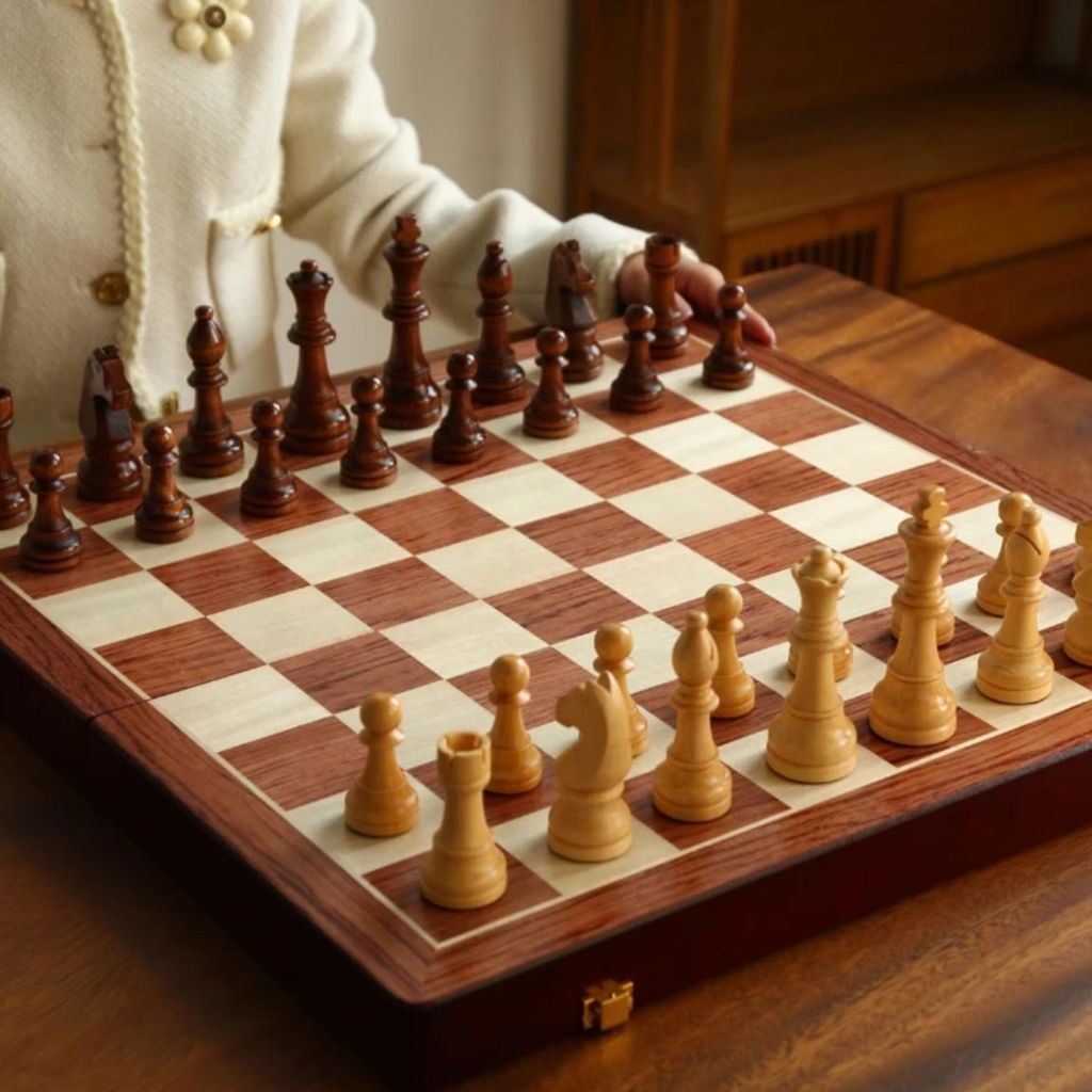 Junsd Wooden Foldable Magnetic Chess Board Set with Magnetic Pieces ...