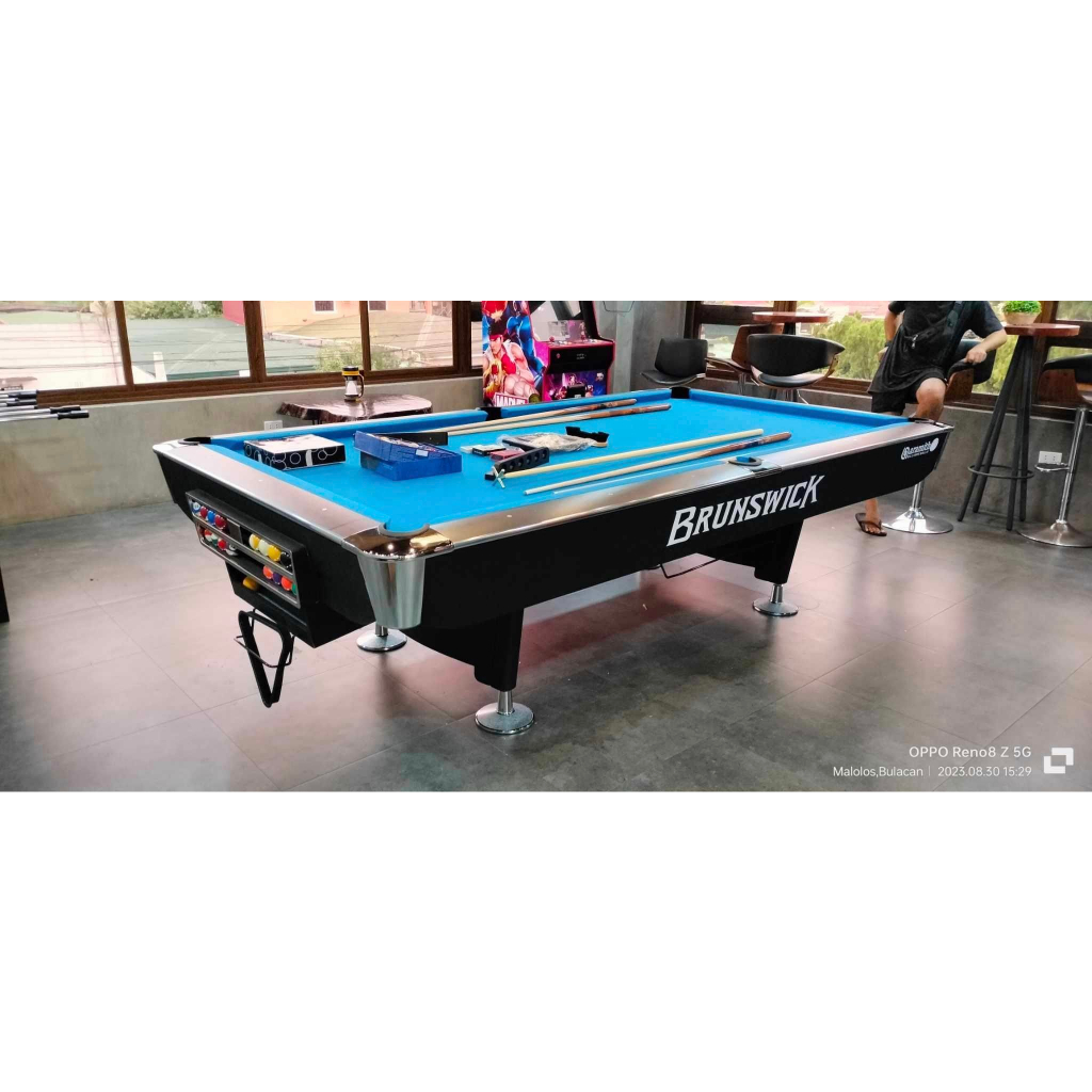 Brandnew Brunswick [Black/silver] Billiard Table / Billiard Accessories