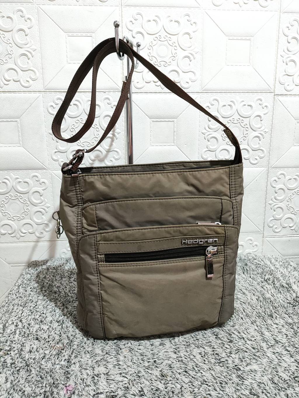 Hedgren inner city Orvs nylon crossbody (Original Preloved) Shopee