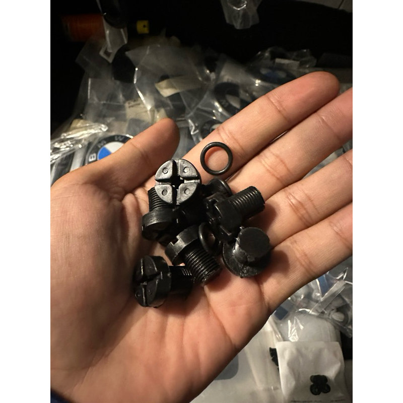 Bmw bleeder screws 4pcs (e36 e39 e46 e90) Shopee Philippines