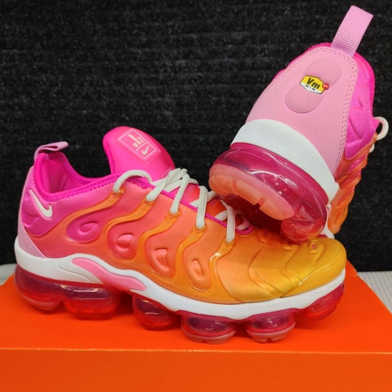 Vapormax plus laser store fuchsia