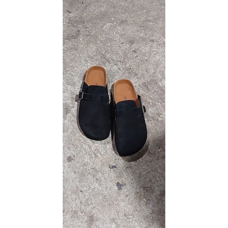 LeatherCLOGSforMEN&WOMEN(BALAT) | Shopee Philippines