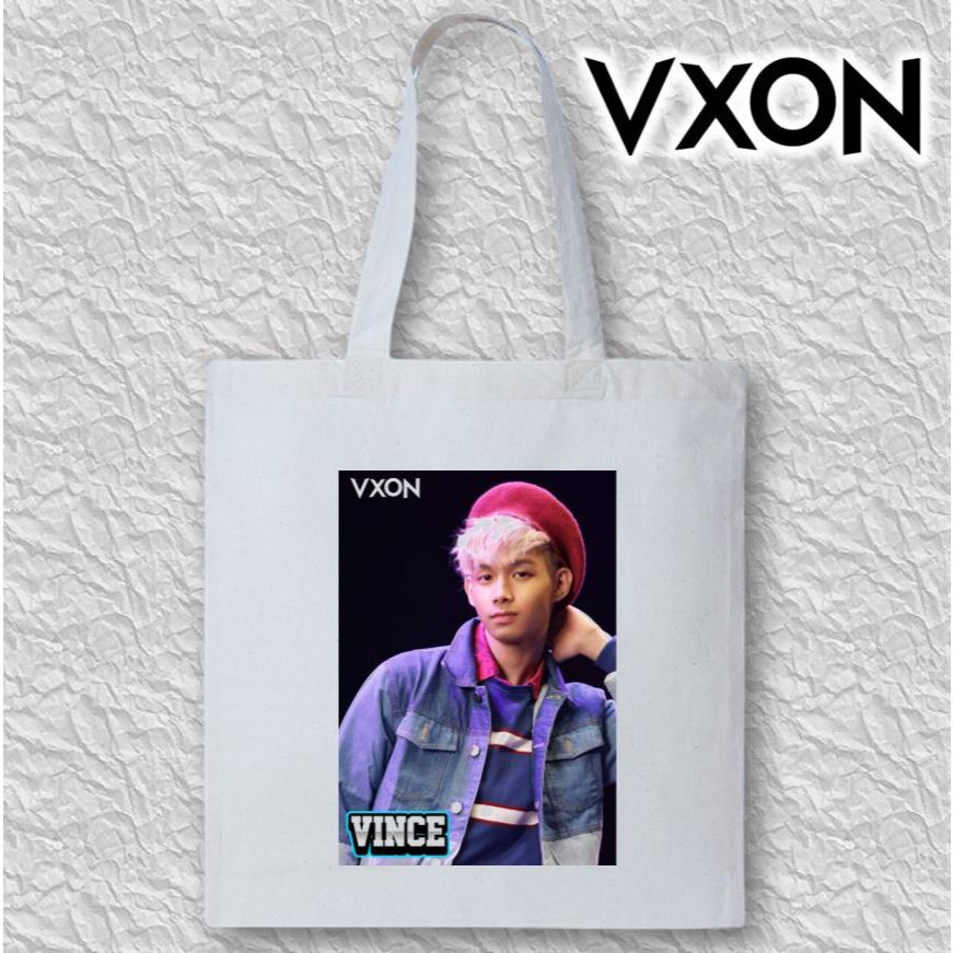 Vince tote top