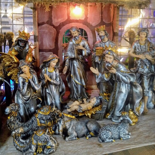 Classic Metallic Gold and Silver Nativity Scene Display (15