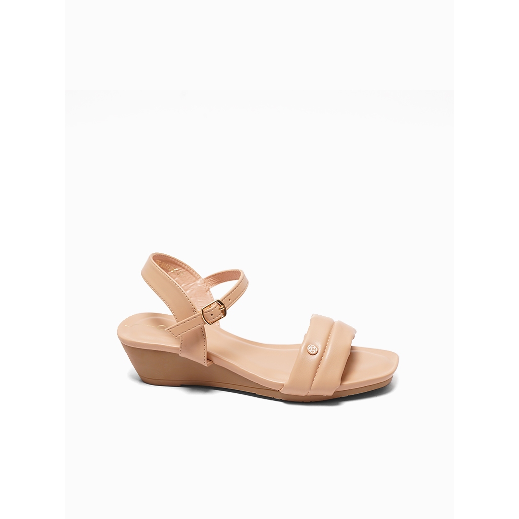 Cln wedge online sandals