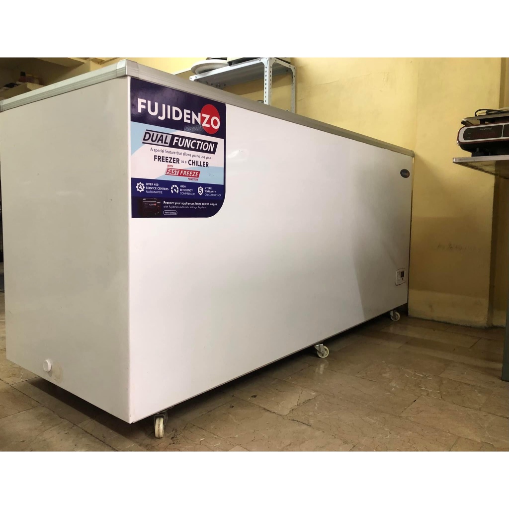 FUJIDENZO CHEST TYPE FREEZER Glasstop. 22 cu ft Model FD22ADF