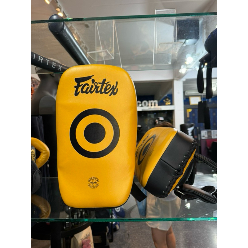 Fairtex KPLC5 Microfiber Leather Lightweight Standard Curved Muay Thai Kick  Pads Thai Pads Pair
