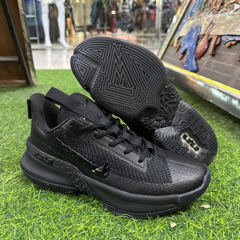 LEBRON 13 Ambassador 36-45 TOP Quality PREMIUM Quality SPIKEY with