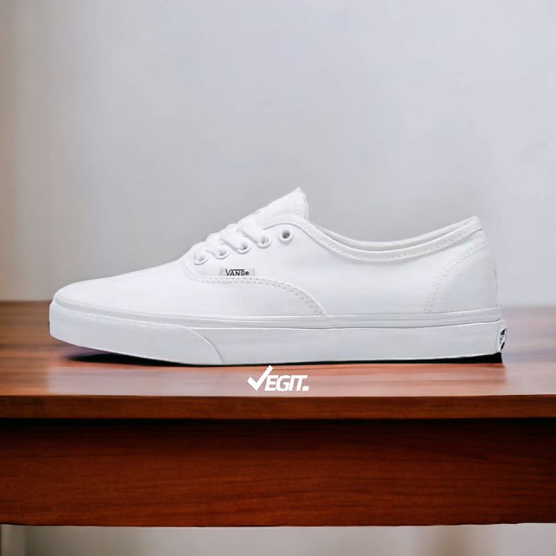 Vans authentic triple outlet white