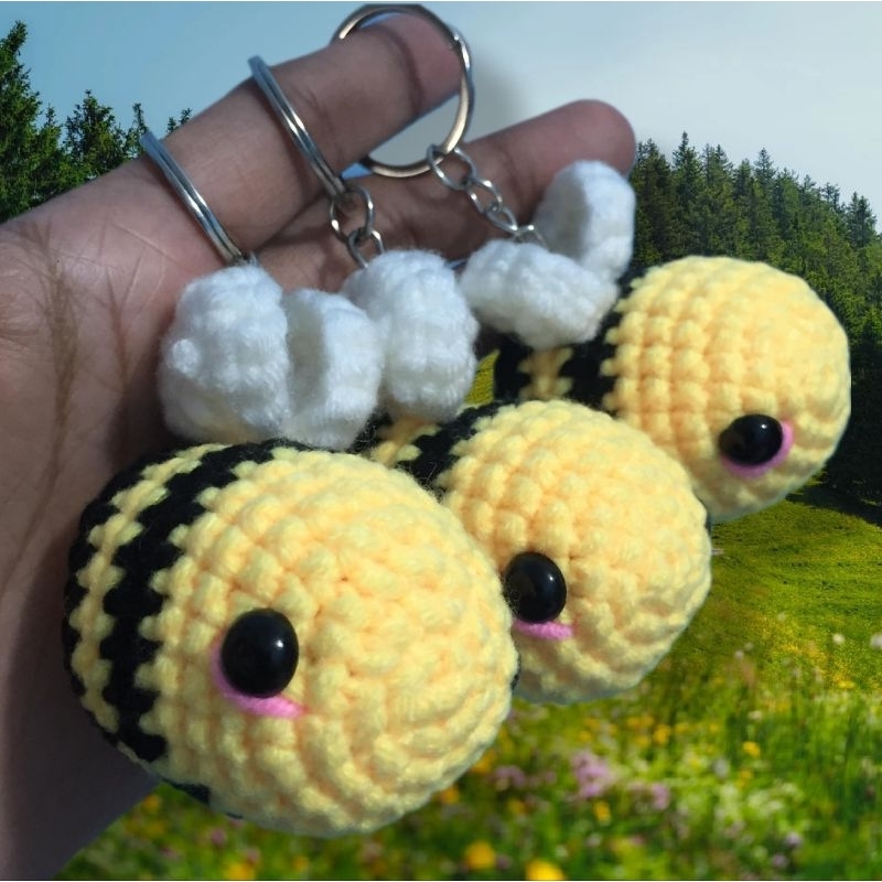 BUMBLEBEE CROCHET KEYCHAIN (AMIGURUMI) | Shopee Philippines
