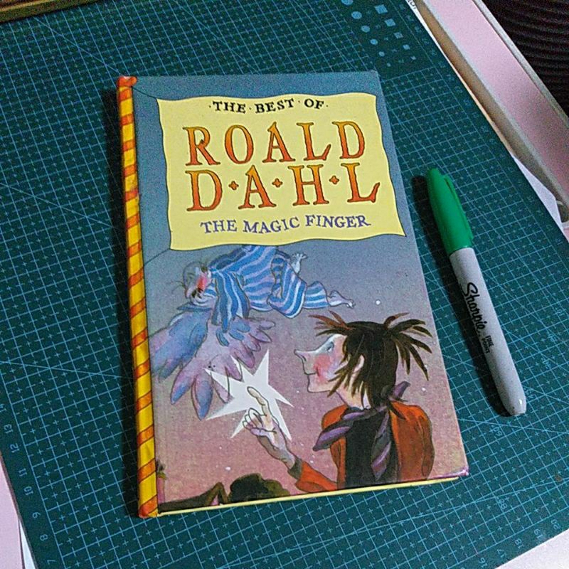 The magic finger by Roald Dahl Secondhand HB | Shopee Philippines