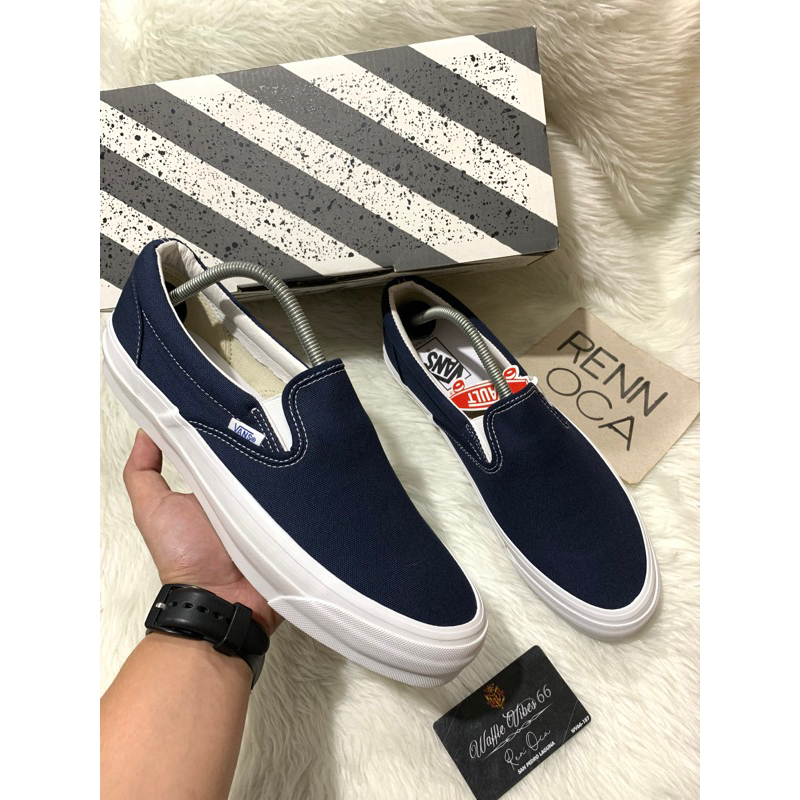 Vans vault slip hot sale on peacoat