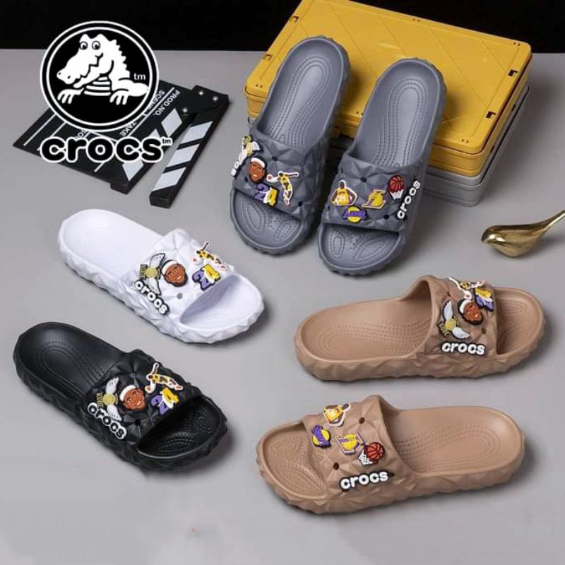 CROCS/MENS SLIPPERS WITH FREE 8 JIBBITZ DESIGN FOR TEENAGER AND ADULT ...