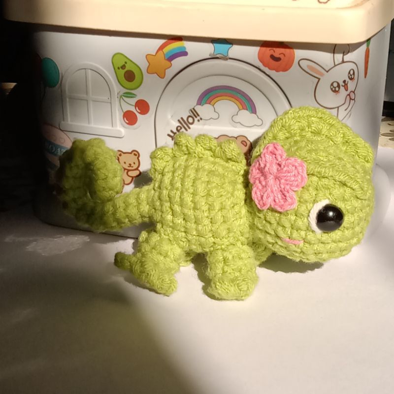 Crochet Pascal Chameleon Keychain(READ DESCRIPTION BOX) | Shopee ...