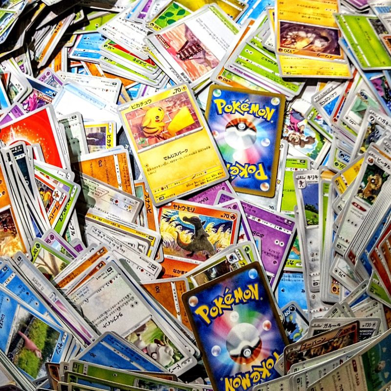 Assorted/Random 200pcs Pokemon Cards with 5 random holographic cards ...