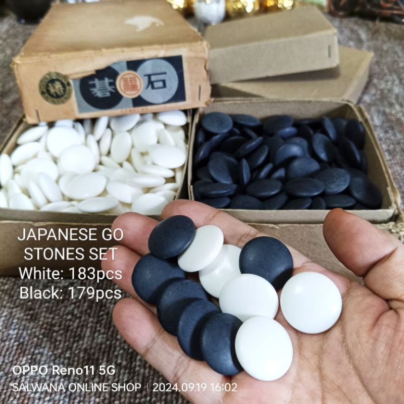 JAPANESE GO STONES SET / BLACK AND WHITE • Japan Surplus | Shopee ...