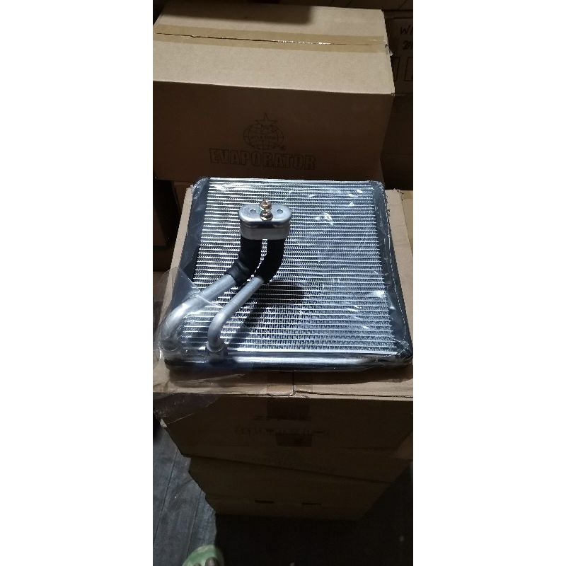 Hyundai Santa Fe Evaporator 2016-2022 Model Car Aircon Parts | Shopee ...