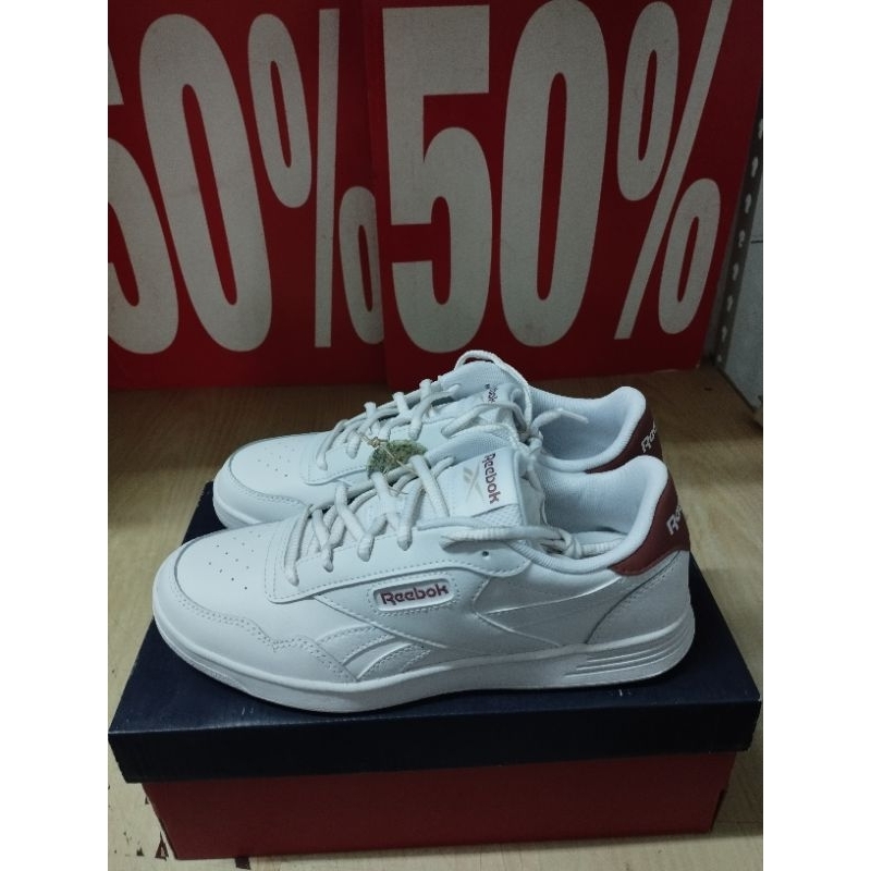 Reebok white best sale shoes philippines