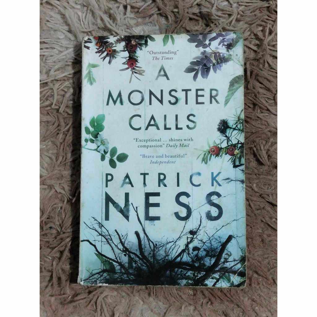A MONSTER CALLS by PATRICK NESS / Carnegie Medal Winner (Paperback ...