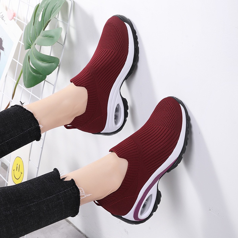 Slip On K-Fashion Casual Shoes For Women On Sale Fly Knitting Running Shoes  Low Cut Rubber Shoes