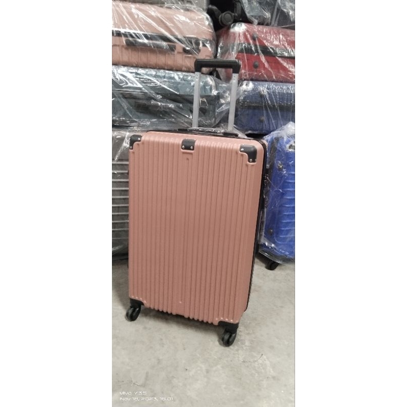 Hard case luggage 30 inch deals