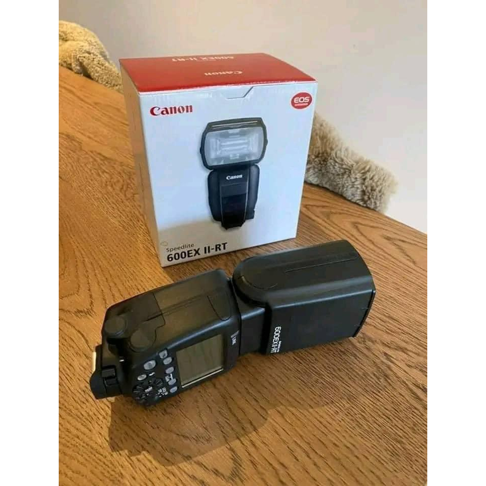 Canon EOS R 30.3 MP Mirrorless Digital Camera Kit (RF 50mm F1.8 & Lens