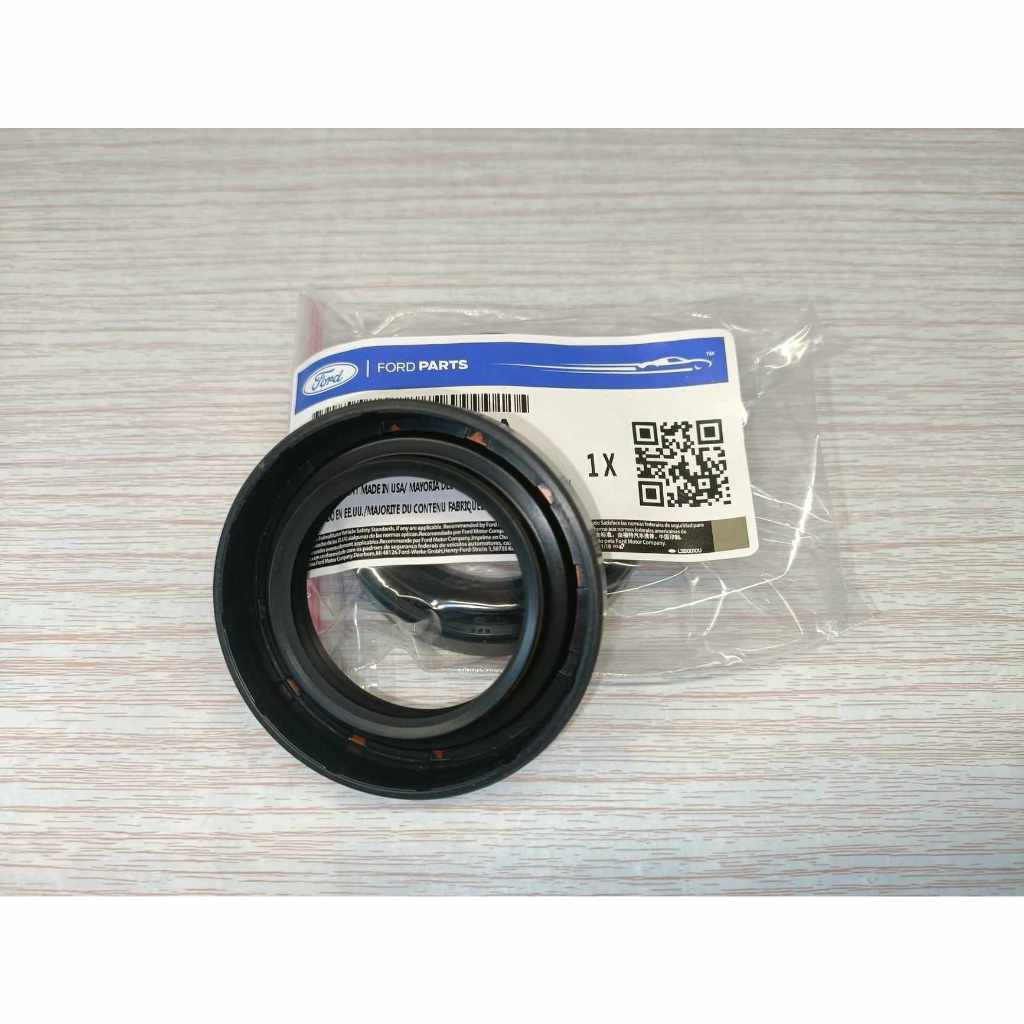 Front Transmission Oil Seal Ford Ranger 2.2/3.2 2012-2021, BT-50 2.2/3. ...