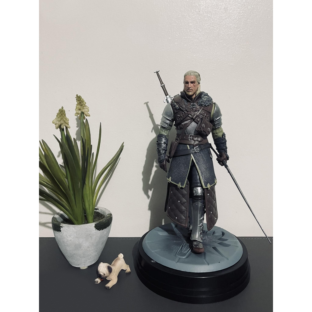 KO The Witcher Geralt of Rivia Statue 9.5