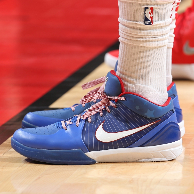 Kobe bryant shoes red white and blue hotsell