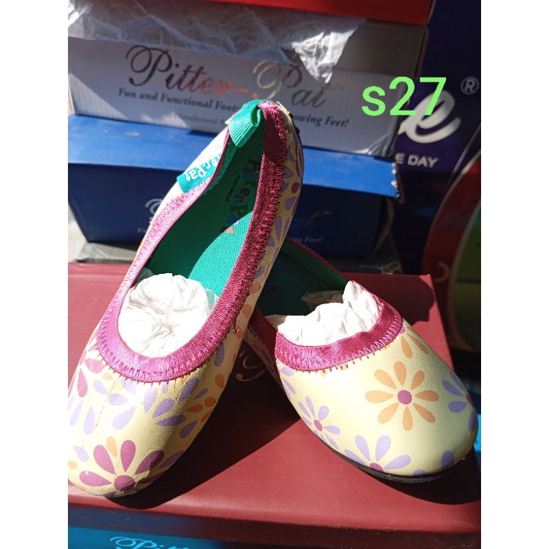 Mall pull out shoes warehouse shop