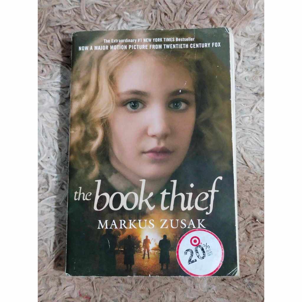 THE BOOK THIEF by MARKUS ZUSAK / Has writings/highlights (Trade ...