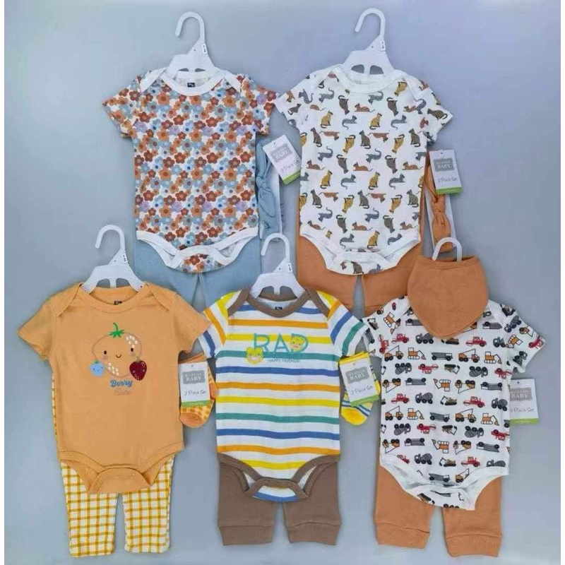 BABIES HEADBAND AND BIB SET LOVE ON THE WING main image 1