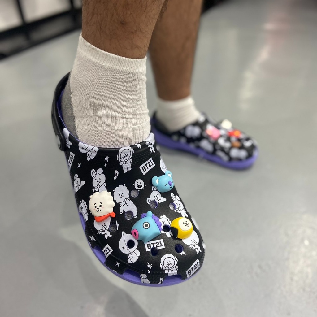 ORIGINAL CROCS CLASSIC LINE FRIEND BT21 MEN CLOG | 207967-0C4 | Shopee ...