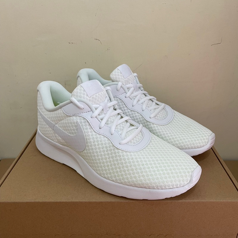 all white tanjun