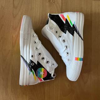 Pride deals 219 converse