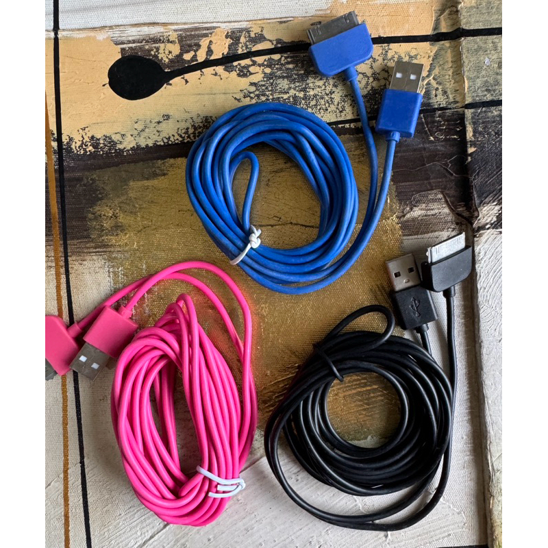 30 Pin 2 meters Charging Cables for Phone 4/4s Pad 1 and 2 Usb Cable