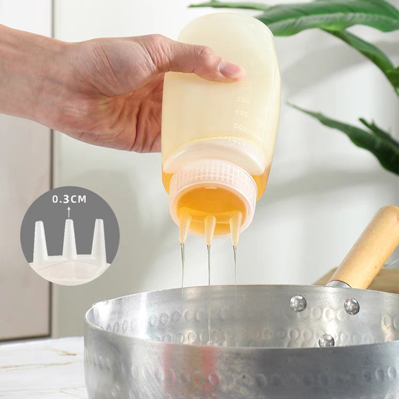 Three hole squeeze bottle plastic sauce bottle fruit juice chocolate
