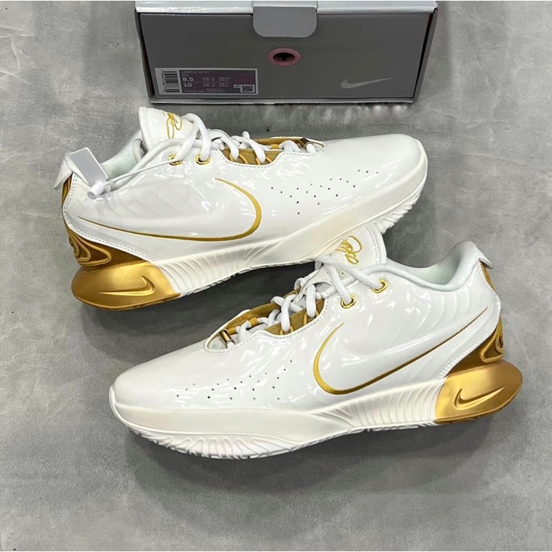 White and hot sale gold lebrons