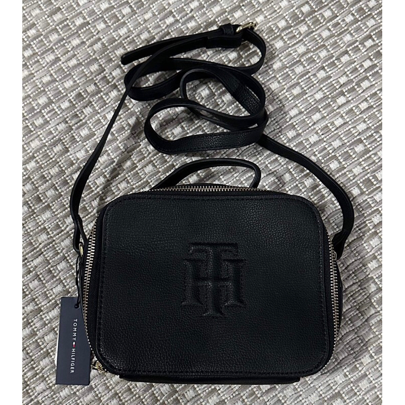 Tommy hilfiger clearance vanity bag